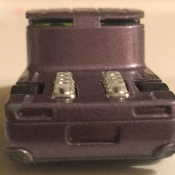 Ultra rare color Hot wheels qombee purple metallic with flames - Picture 2 of 6